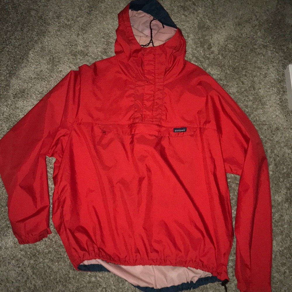 Patogonia windbreaker